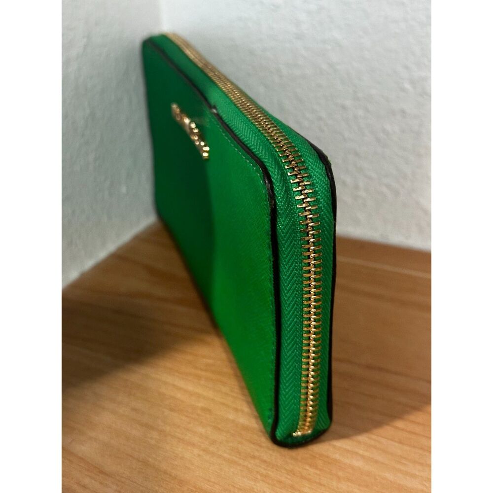 Michael Kors Jet Set Continental Saffiano Wallet in Green - Picture 3 of 6